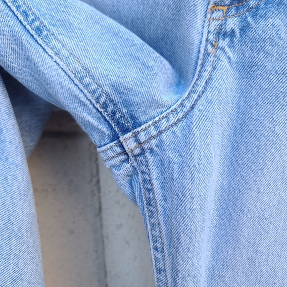 Agolde | 90's Mid Rise Loose Fit in Captured Size 24 - Picture 6 of 13